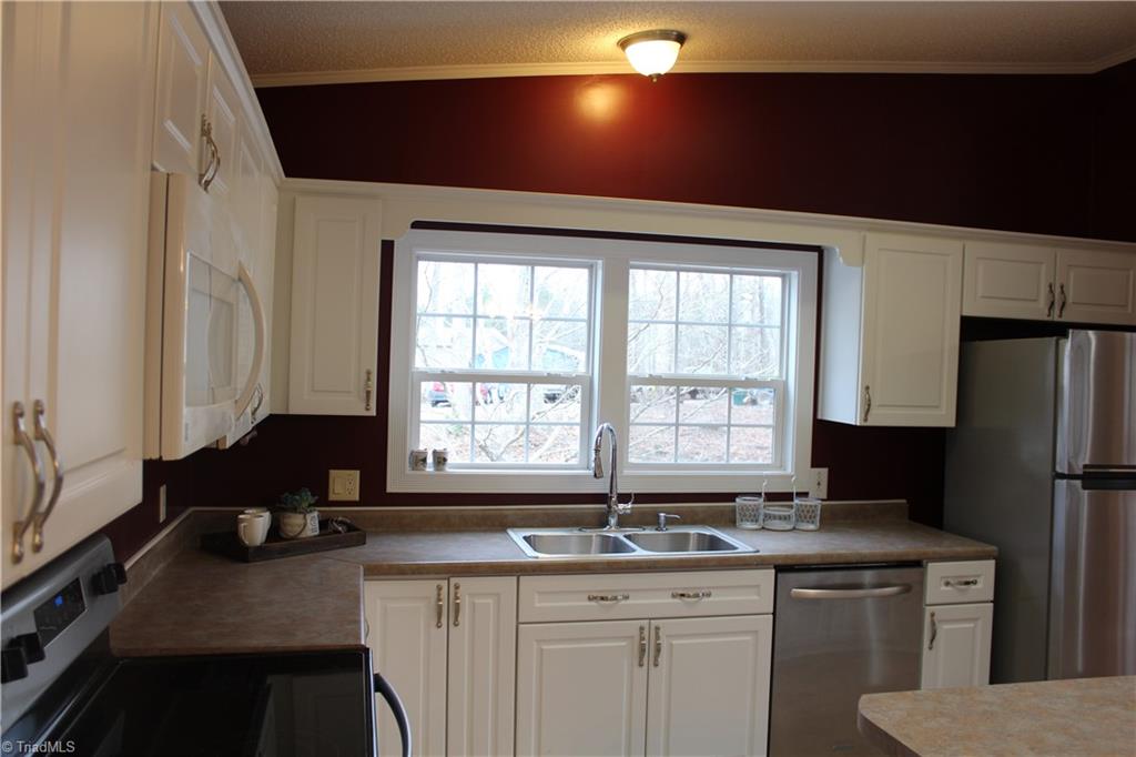 460 West Grove Road Lexington, NC 27295 - Photo 12 of 48 Gallery Image 12