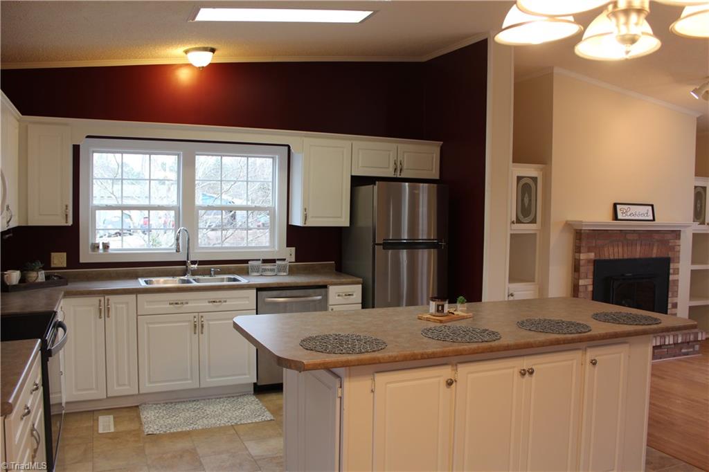 460 West Grove Road Lexington, NC 27295 - Photo 14 of 48 Gallery Image 14