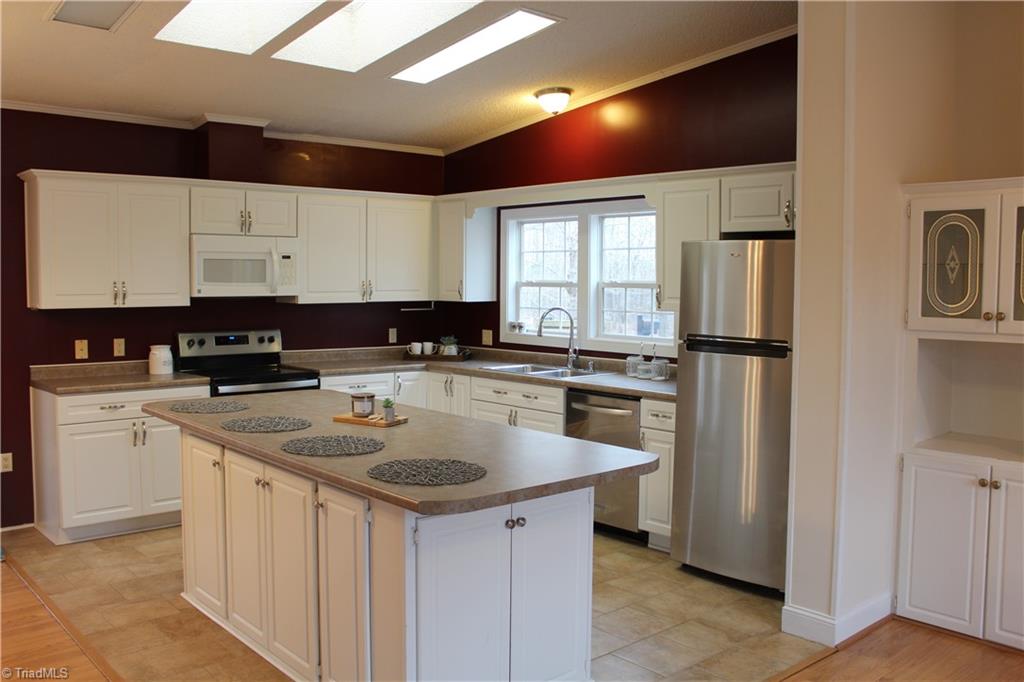 460 West Grove Road Lexington, NC 27295 - Photo 15 of 48 Gallery Image 15
