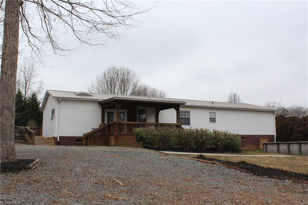 460 West Grove Road Lexington, NC 27295 - Photo 4 of 48 Gallery Image 4