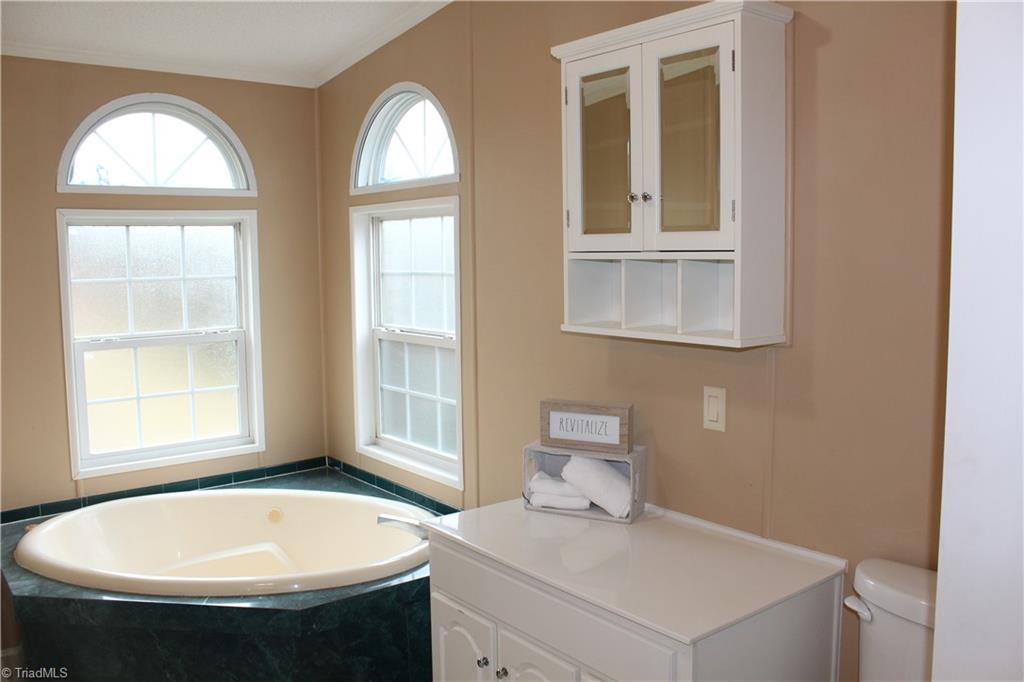 460 West Grove Road Lexington, NC 27295 - Photo 31 of 48 Gallery Image 31