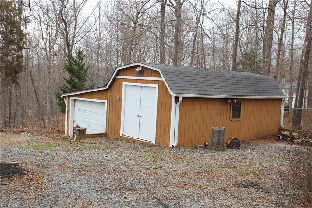 460 West Grove Road Lexington, NC 27295 - Photo 7 of 48 Gallery Image 7