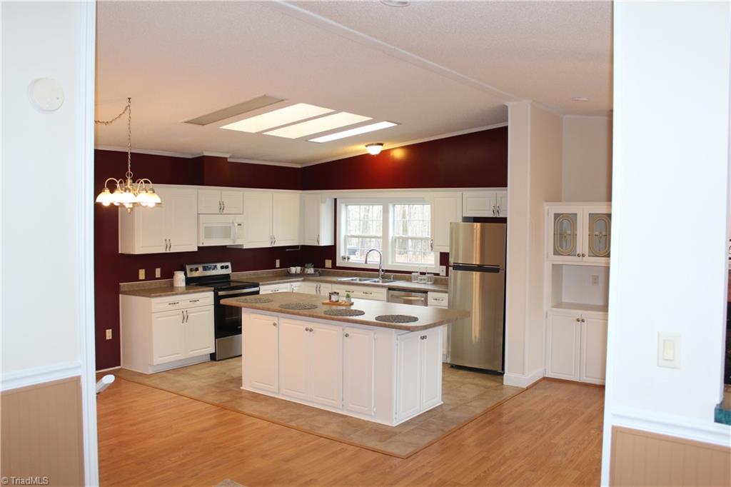 460 West Grove Road Lexington, NC 27295 - Photo 10 of 48 Gallery Image 10