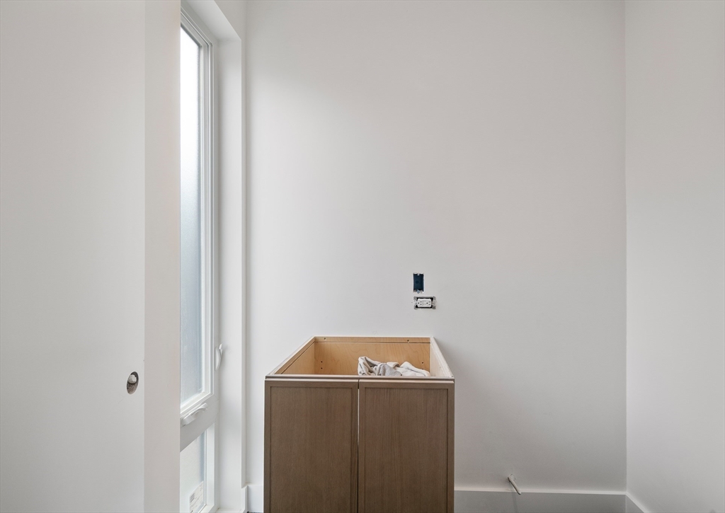 60 Franklin Street, Unit 2 Somerville, MA 02145 - Photo 24 of 25
