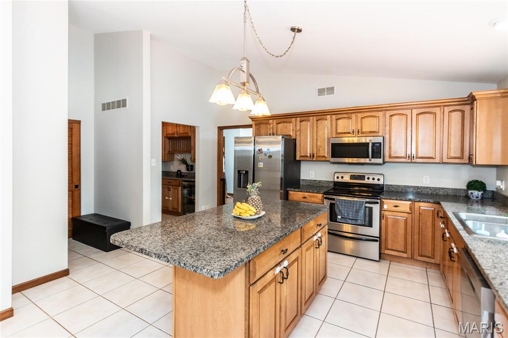 15875 Kettington Road Chesterfield, MO 63017 - Photo 26 of 62
