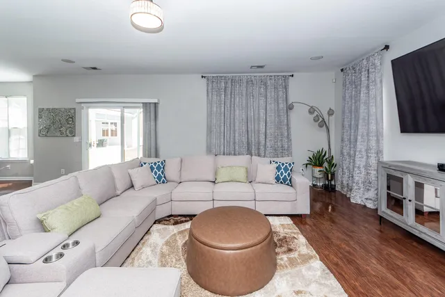 $380,000 | 181 Carolina Wren Avenue, Moncks Corner, SC 29461