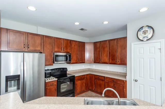 $380,000 | 181 Carolina Wren Avenue, Moncks Corner, SC 29461