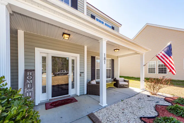 $380,000 | 181 Carolina Wren Avenue, Moncks Corner, SC 29461
