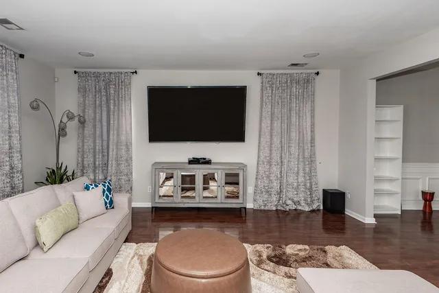 $380,000 | 181 Carolina Wren Avenue, Moncks Corner, SC 29461