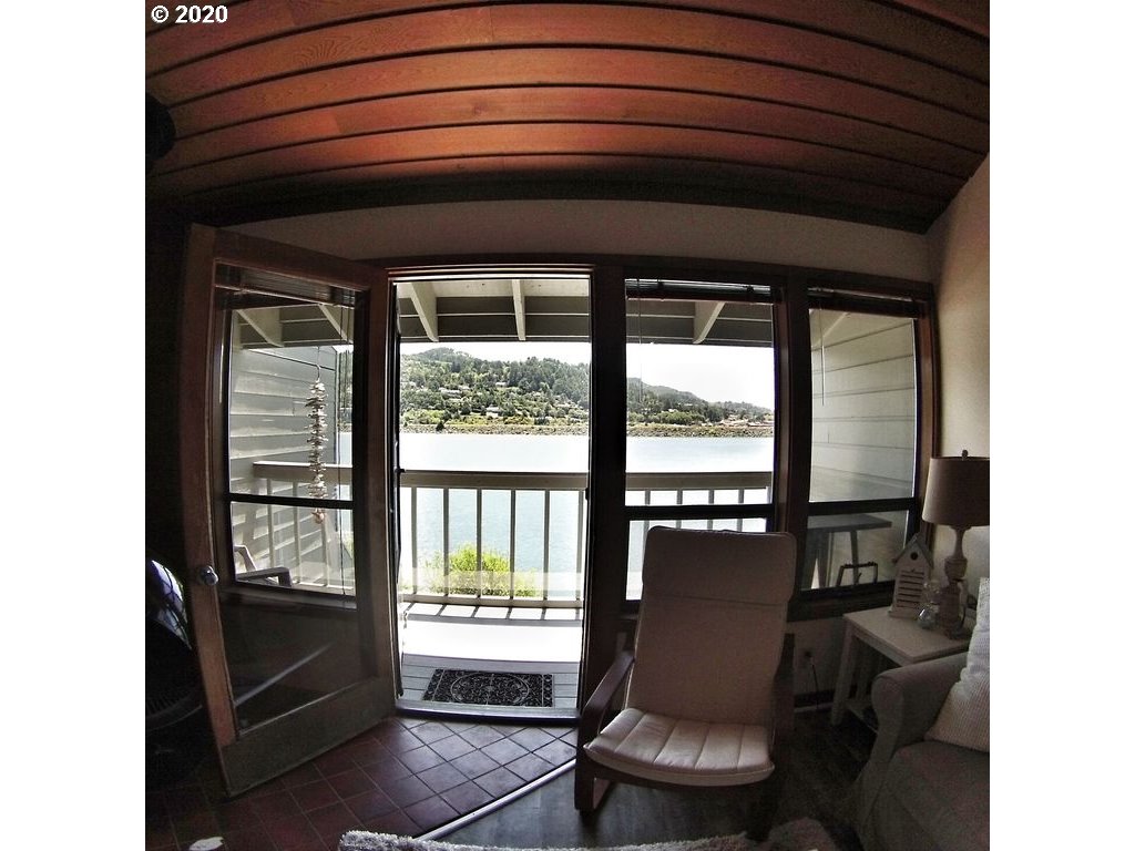 94304 Wedderburn Loop, Unit 448 Gold Beach, OR 97444 - Photo 2 of 27