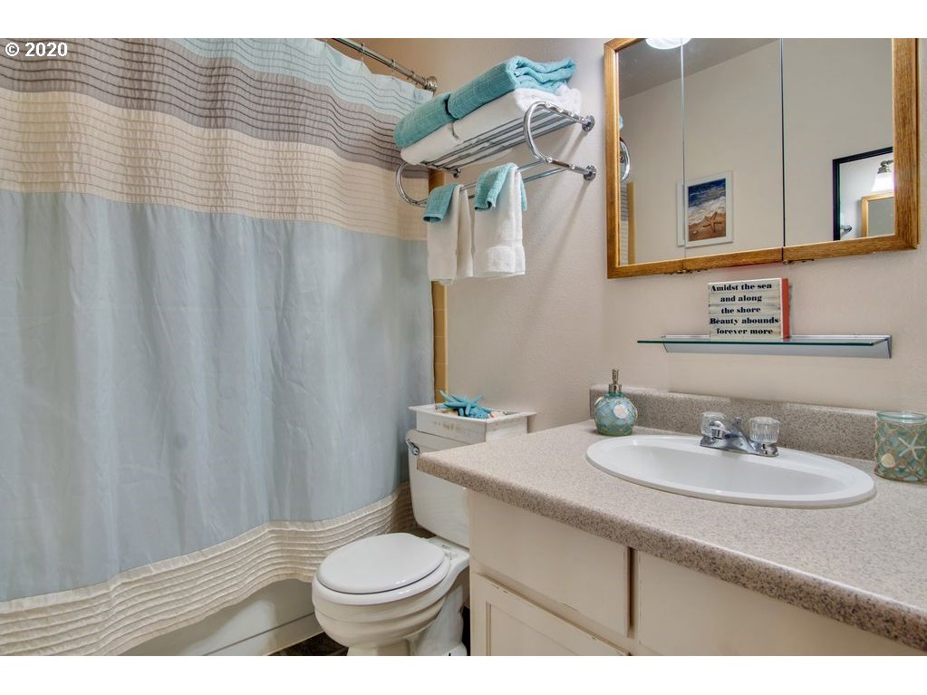 94304 Wedderburn Loop, Unit 448 Gold Beach, OR 97444 - Photo 17 of 27