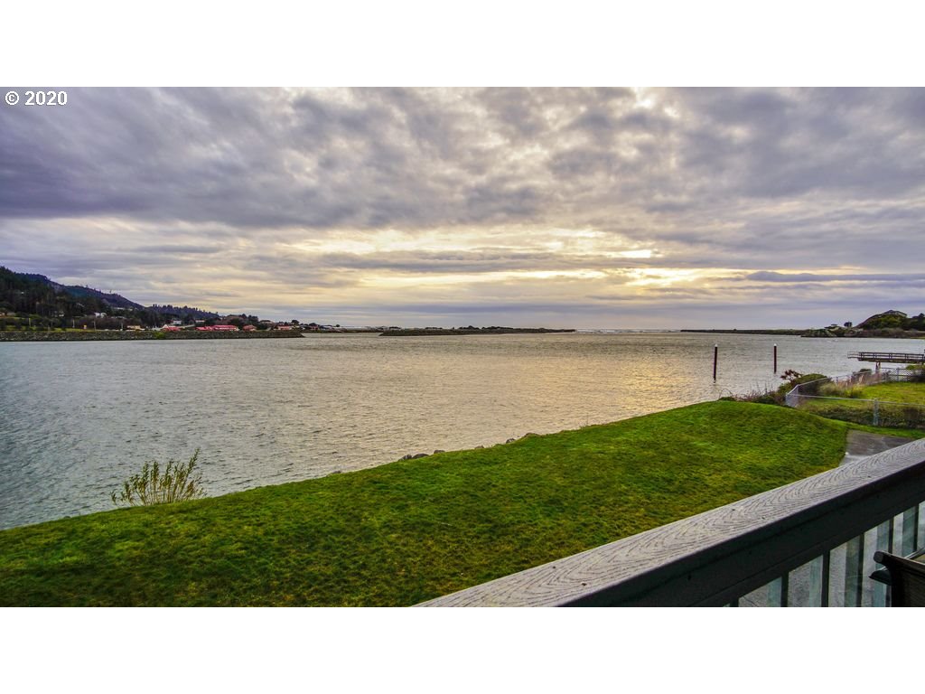 94304 Wedderburn Loop, Unit 448 Gold Beach, OR 97444 - Photo 24 of 27