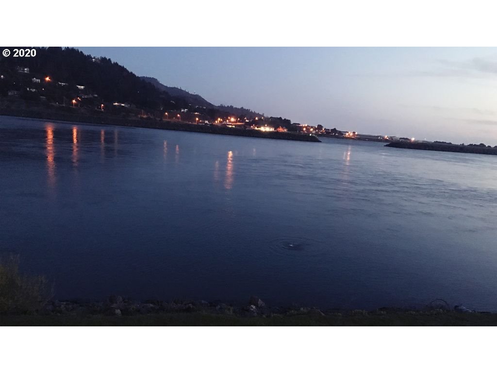 94304 Wedderburn Loop, Unit 448 Gold Beach, OR 97444 - Photo 25 of 27