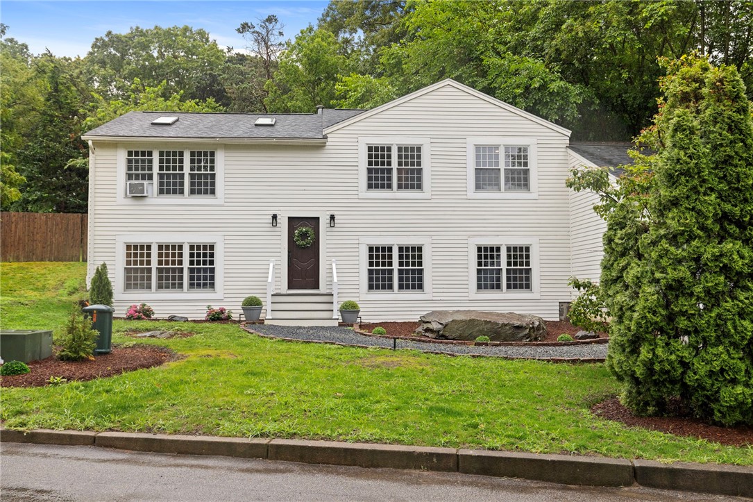 40 Poppy Place Warwick, RI 02886 - Photo 1 of 50