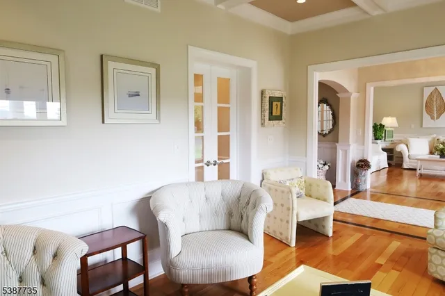 $1,475,000 | 2 Glencree Lane, Lebanon, NJ 08833