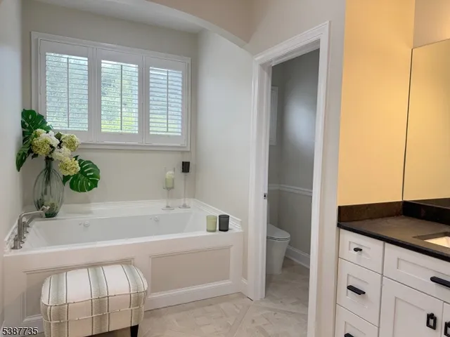 $1,475,000 | 2 Glencree Lane, Lebanon, NJ 08833