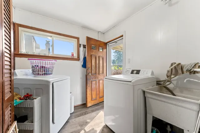 $2,500 | 253 East Grand Avenue, Franklin Park, IL 60164