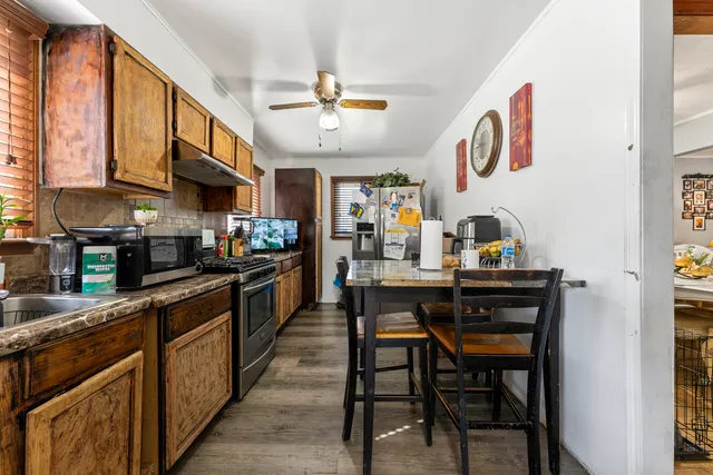 $2,500 | 253 East Grand Avenue, Franklin Park, IL 60164