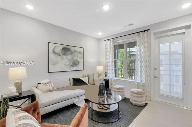 $2,256 | 55 Gardner Drive, Unit B1, Hilton Head Island, SC 29926