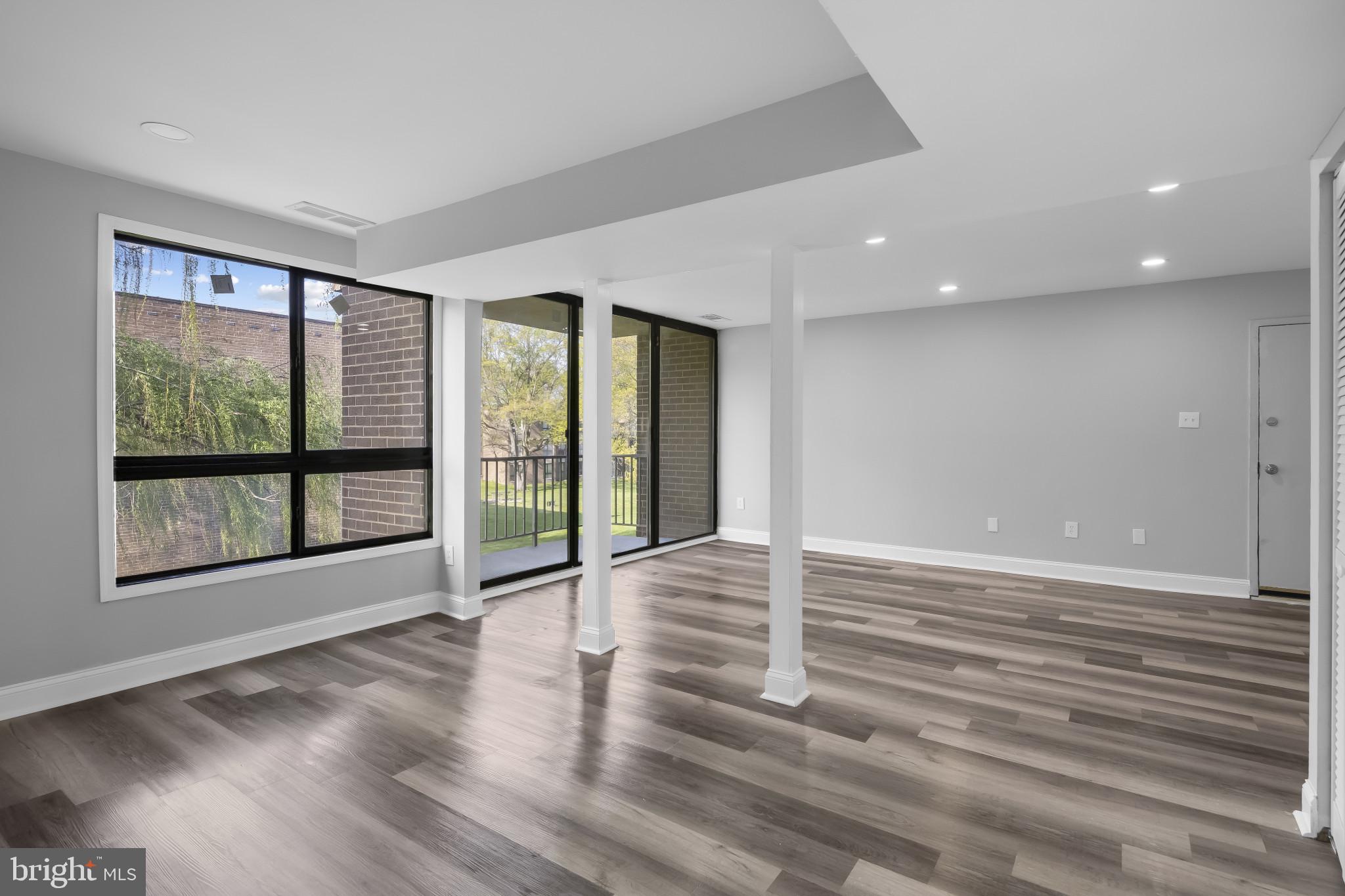 7975 Riggs Road, Unit 5 Hyattsville, MD 20783 - Photo 13 of 36 Dining / Living