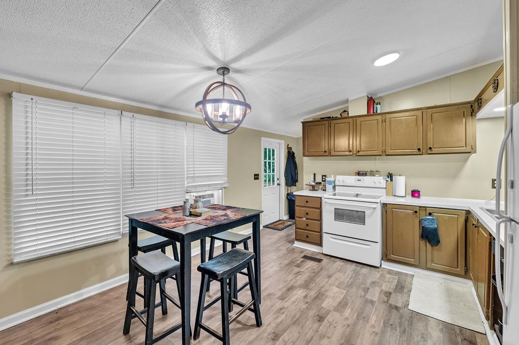 25666 Watauga Road Abingdon, VA 24211 - Photo 4 of 25 Gallery Image 4