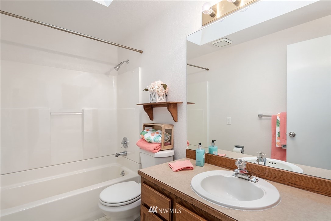 207 237th Place Southwest Bothell, WA 98021 - Photo 12 of 22