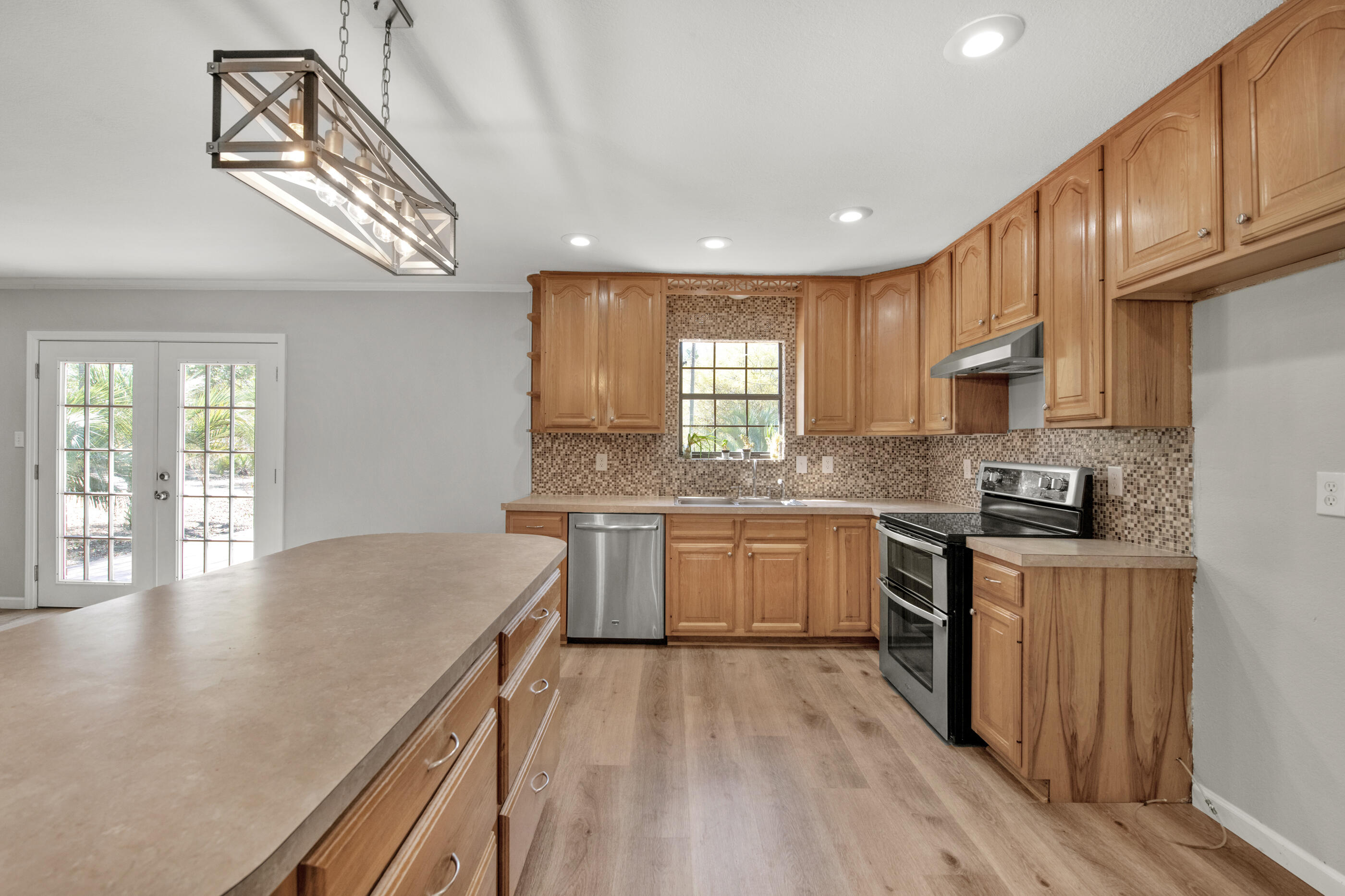 5860 Phillip Road Crestview, FL 32539 - Photo 12 of 38 Kitchen