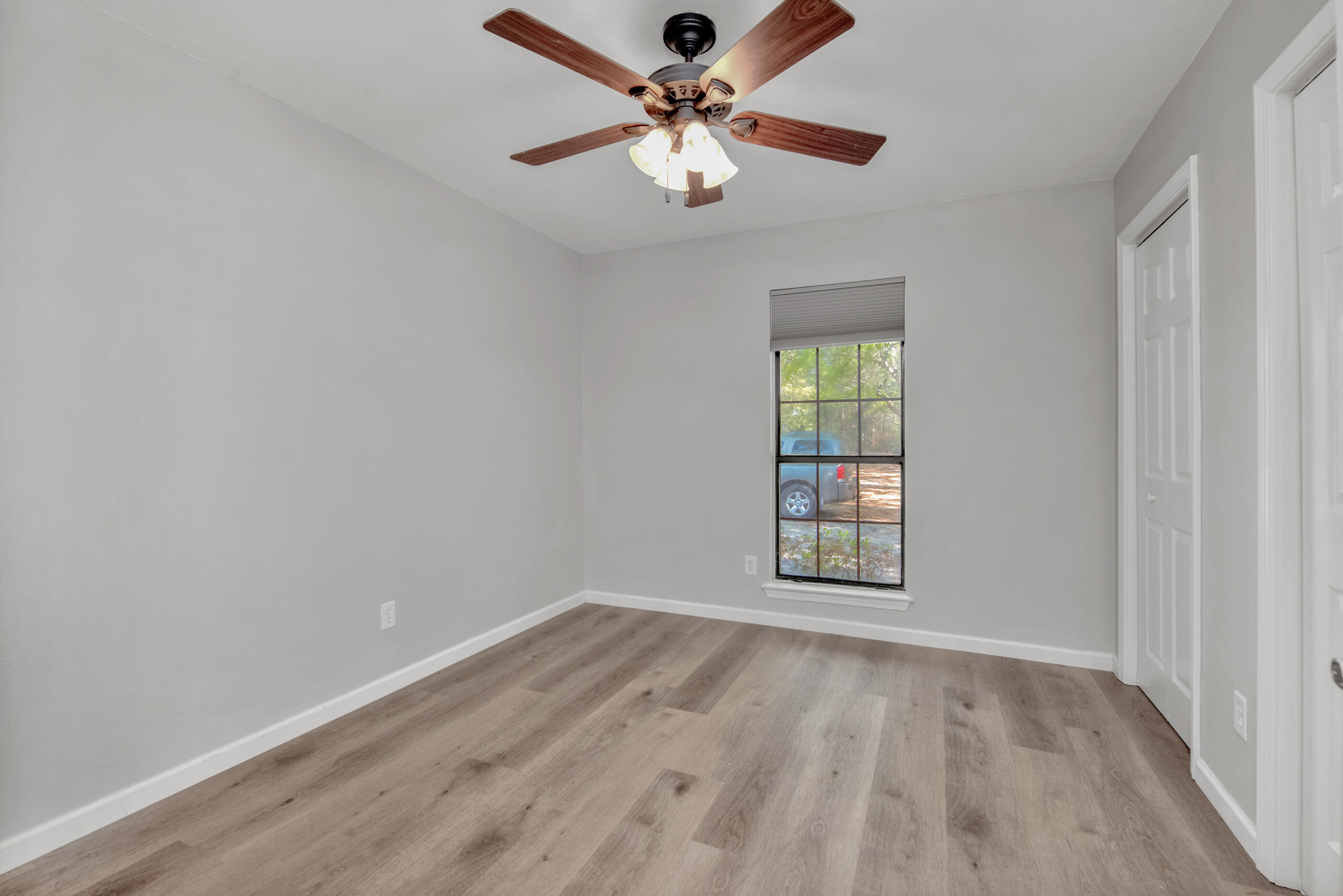5860 Phillip Road Crestview, FL 32539 - Photo 15 of 38 Bedroom 1