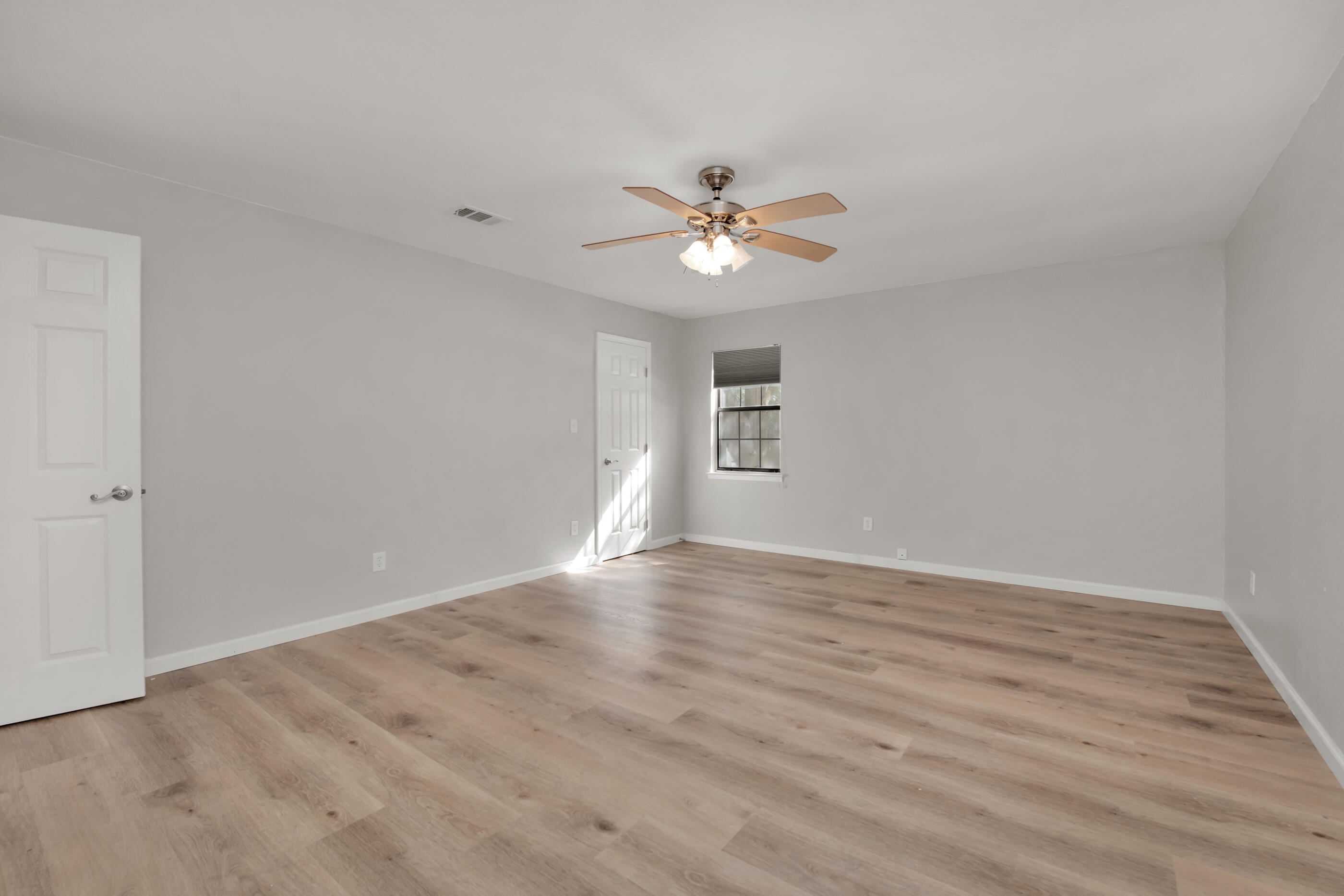 5860 Phillip Road Crestview, FL 32539 - Photo 19 of 38 Bedroom 3