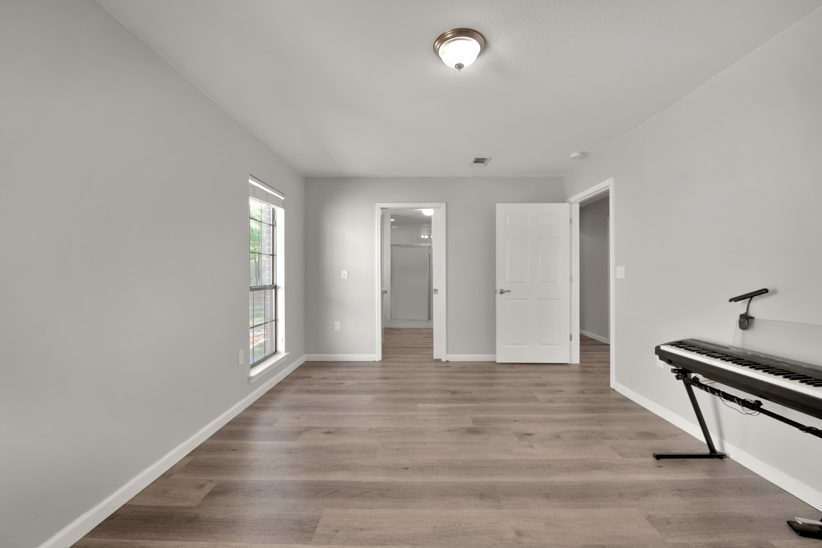 5860 Phillip Road Crestview, FL 32539 - Photo 23 of 38 Primary Bedroom