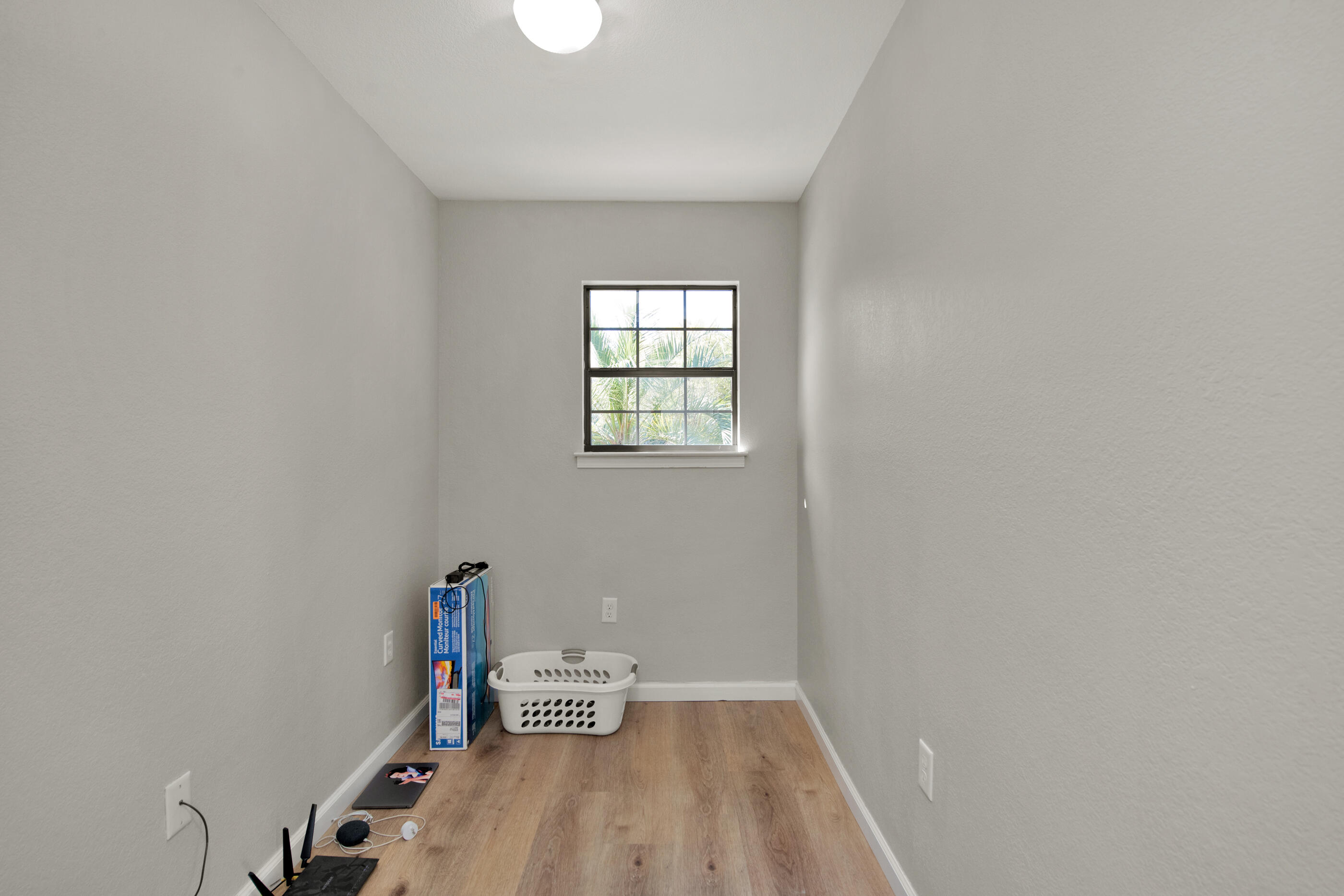 5860 Phillip Road Crestview, FL 32539 - Photo 27 of 38 Office Area