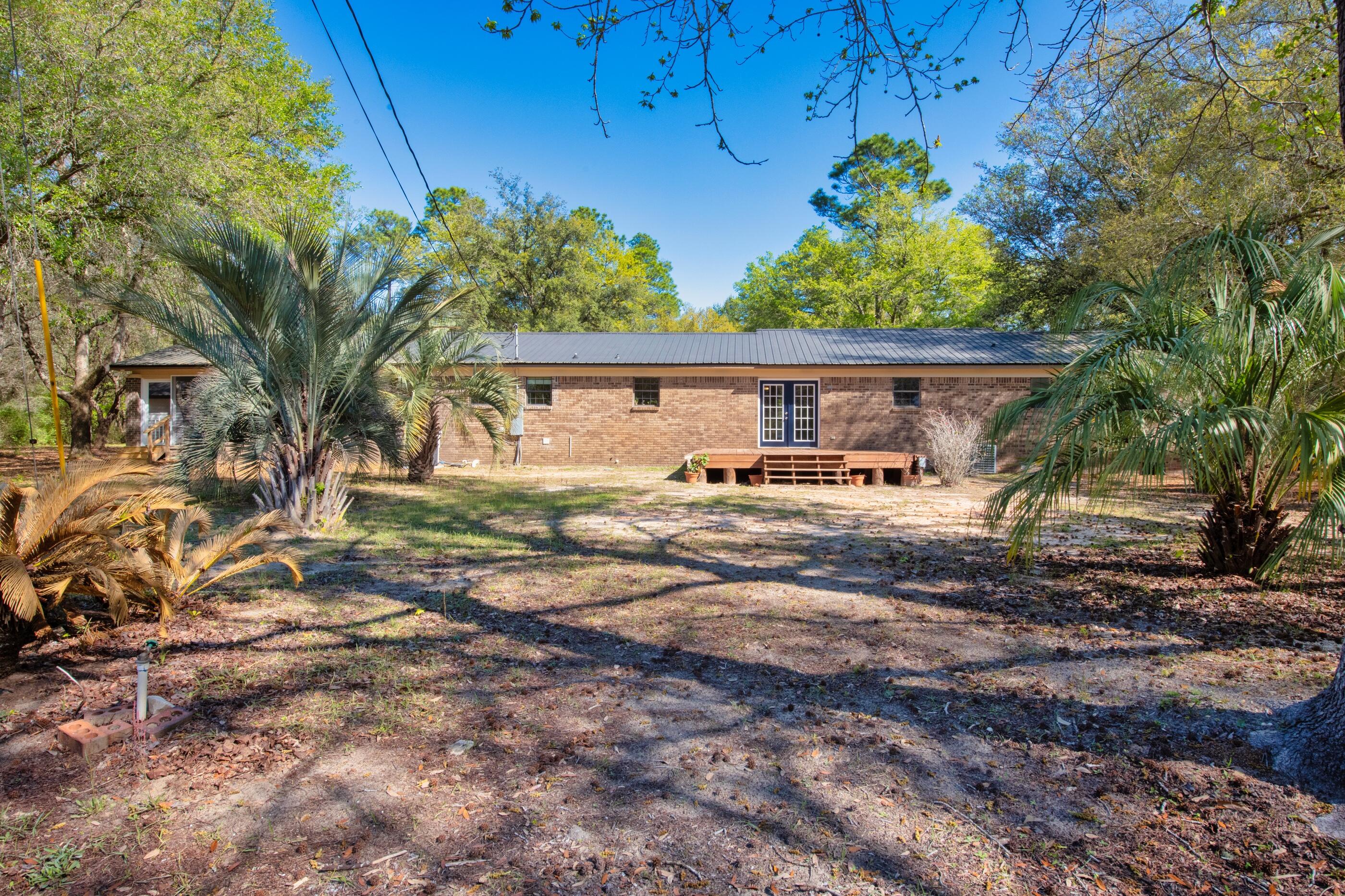 5860 Phillip Road Crestview, FL 32539 - Photo 32 of 38 Backyard