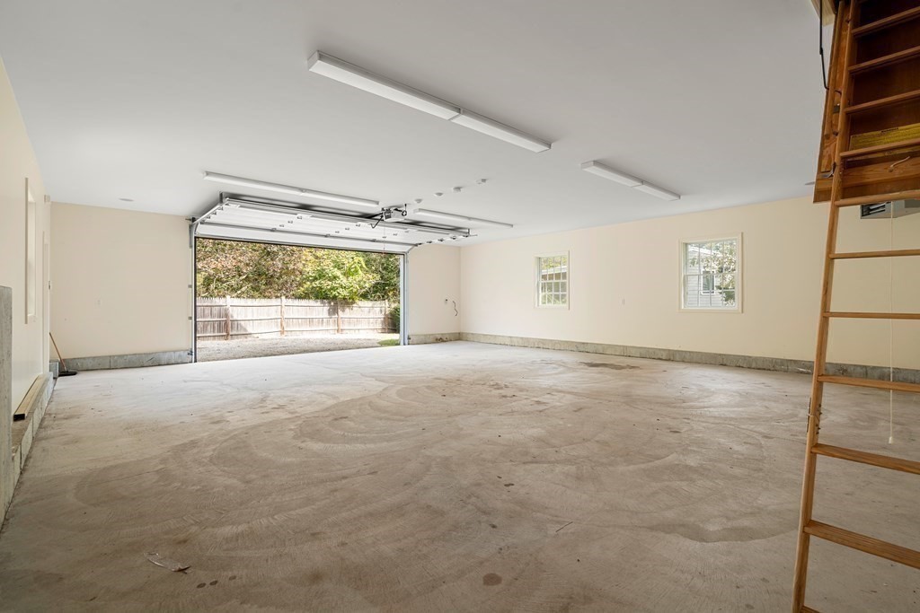 22 Arrowhead Road Marblehead, MA 01945 - Photo 28 of 34 an empty room with windows and closet