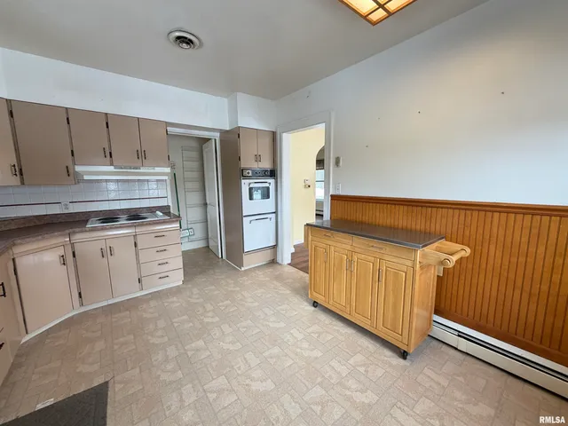 $120,000 | 486 Lombard Street, Galesburg, IL 61401