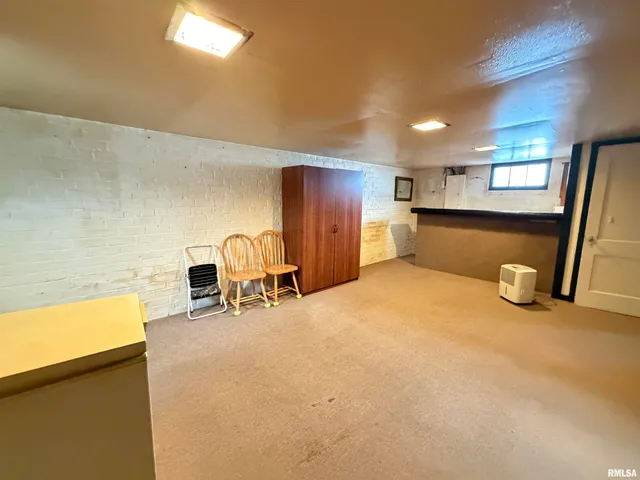 $120,000 | 486 Lombard Street, Galesburg, IL 61401