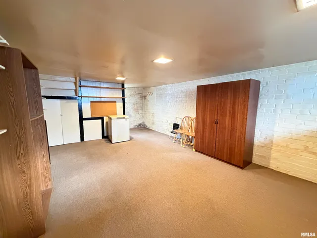 $120,000 | 486 Lombard Street, Galesburg, IL 61401