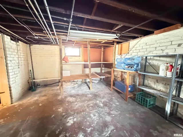 $120,000 | 486 Lombard Street, Galesburg, IL 61401