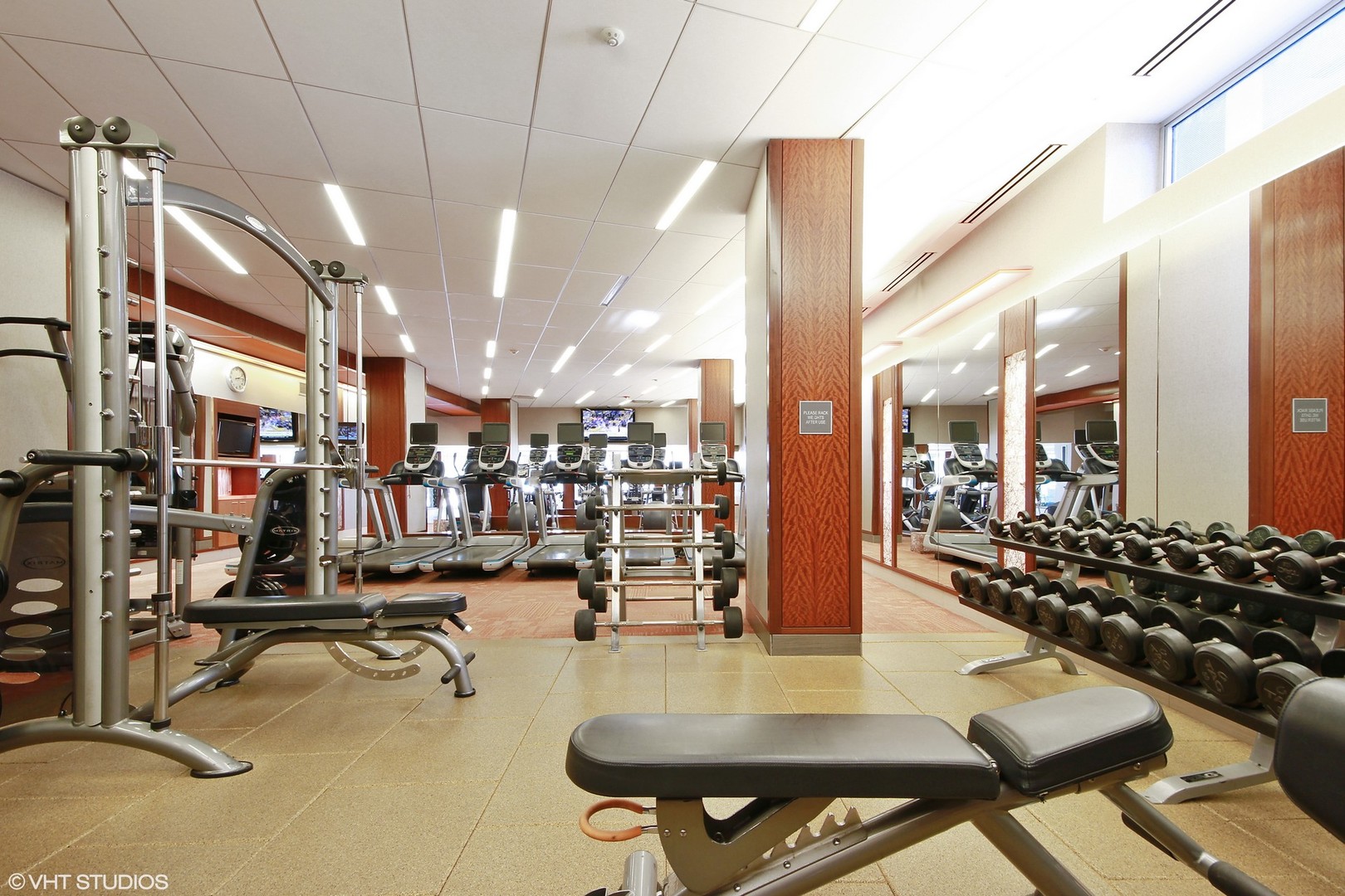 400 East Randolph Street, Unit 1924 Chicago, IL 60601 - Photo 17 of 18 a view of a room with gym equipment