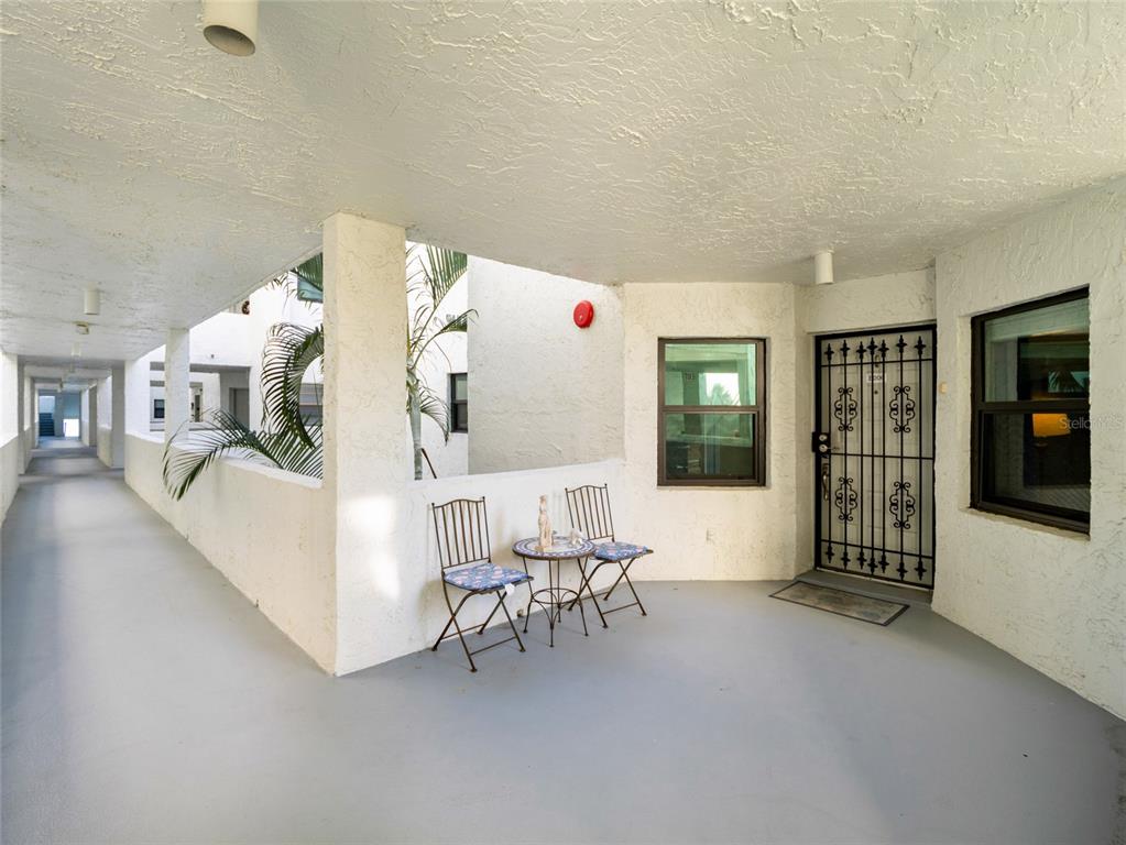 5055 Dixie Highway Northeast, Unit B206 Palm Bay, FL 32905 - Photo 2 of 30 a living room with furniture