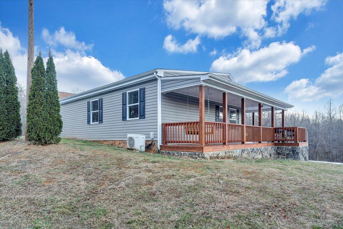 2412 Quarterwood Road Montvale, VA 24122 - Photo 32 of 40 40-MIB04120