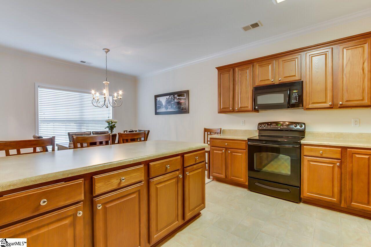 152 Trailside Lane Greenville, SC 29607 - Photo 8 of 26 Gallery Image 8