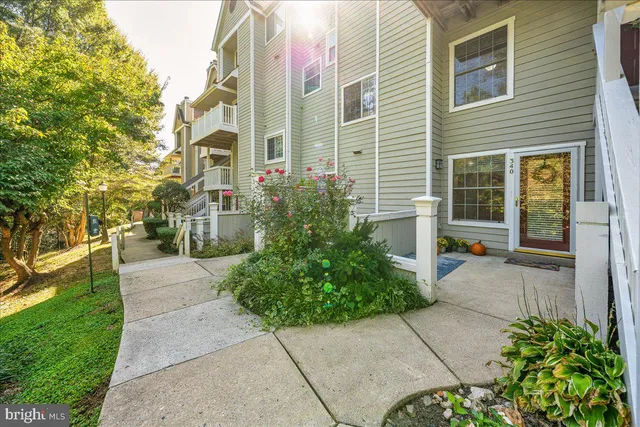 $450,000 | 5804 Inman Park Circle, Unit 340, Rockville, MD 20852