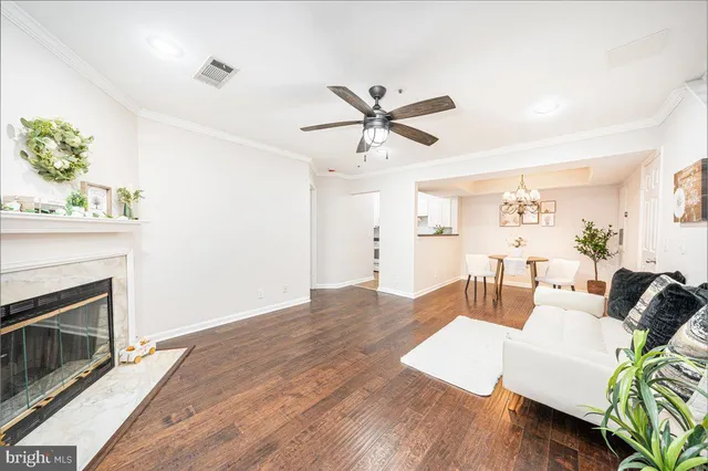 $450,000 | 5804 Inman Park Circle, Unit 340, Rockville, MD 20852