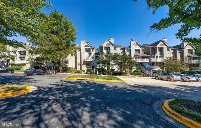 $450,000 | 5804 Inman Park Circle, Unit 340, Rockville, MD 20852