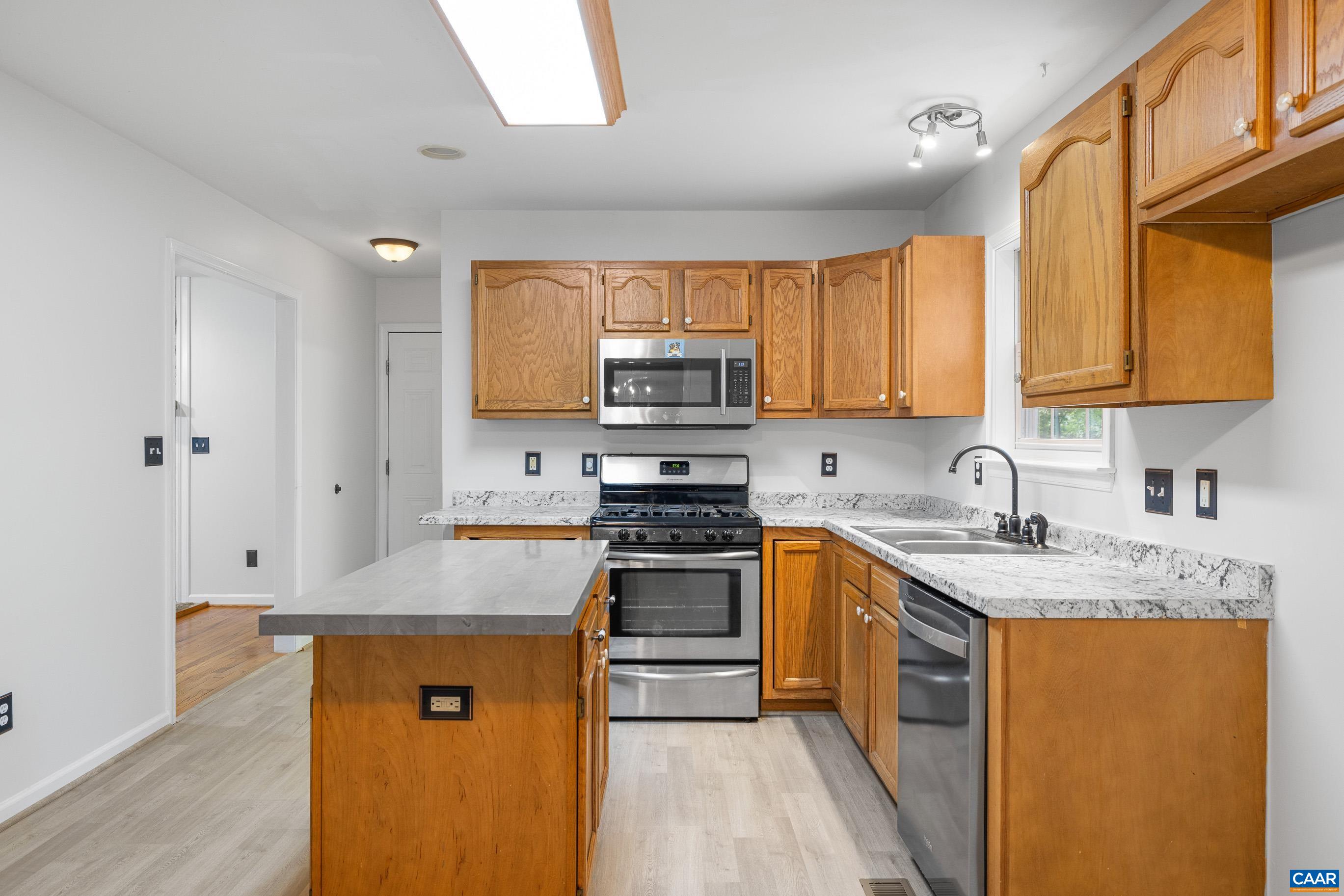 4 Xebec Road Palmyra, VA 22963 - Photo 9 of 41 Gallery Image 9