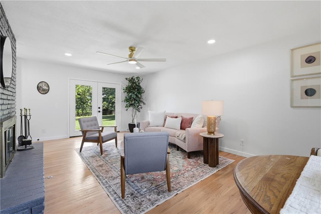 3907 Southwest Scherer Road Lee's Summit, MO 64082 - Photo 11 of 40