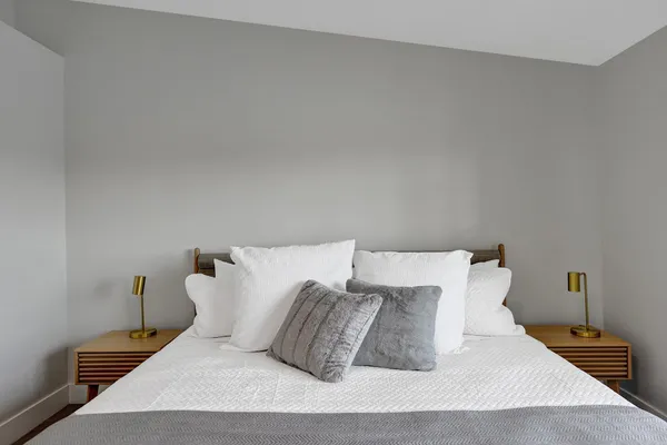 $9,000 | 876 Jeffery Street, Boca Raton, FL 33487