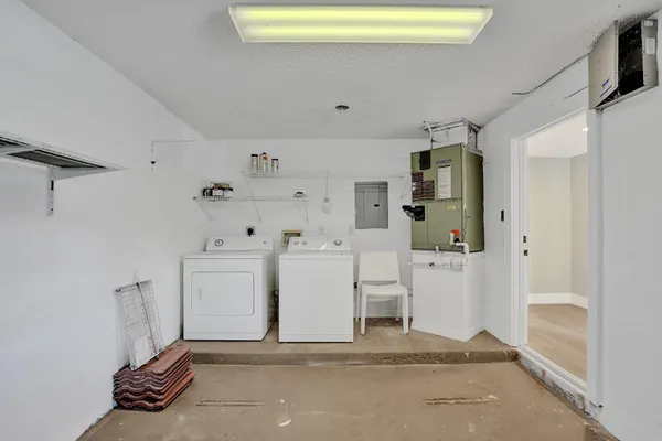 $9,000 | 876 Jeffery Street, Boca Raton, FL 33487