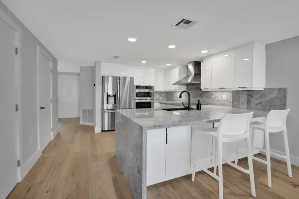 $9,000 | 876 Jeffery Street, Boca Raton, FL 33487