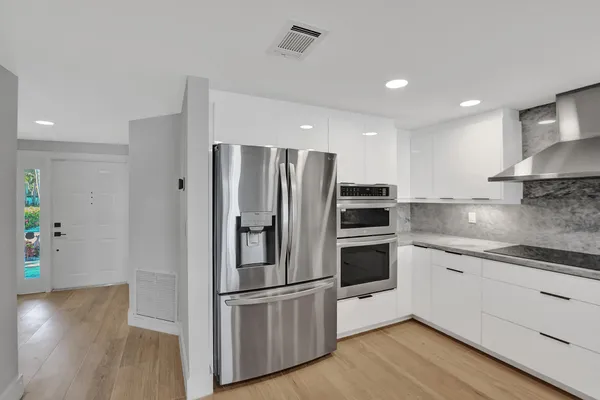 $9,000 | 876 Jeffery Street, Boca Raton, FL 33487